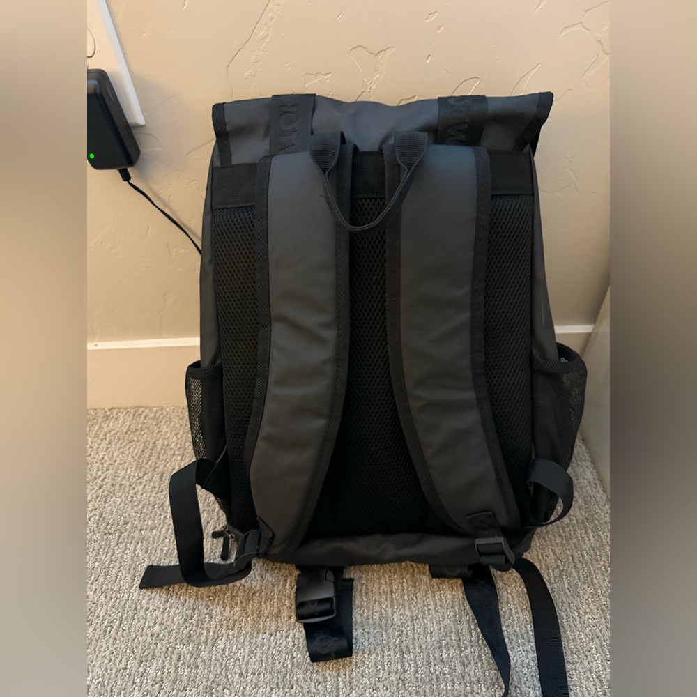 Yoga/Gym Backpack - Picture 2 of 6